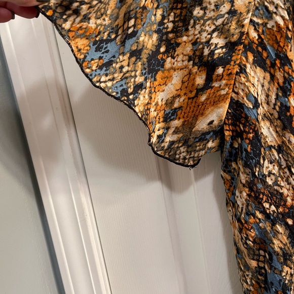 Top - Picture 3 of 3